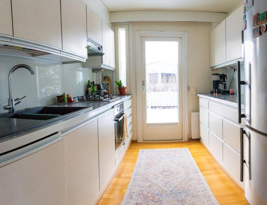 Idyllinen 76m Paeaetyasunto *